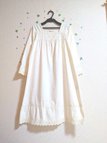 【美品】サマンサモスモス スカラップレ―ス 生成り ロングワンピース