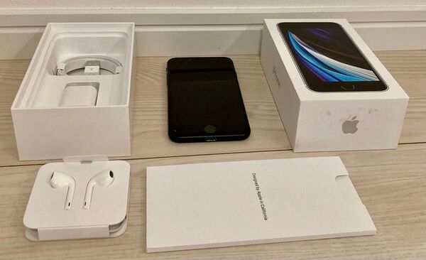 iPhone SE 第2世代 (SE2) ブラック 64 GB