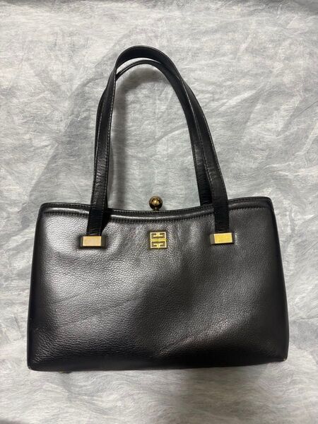 GIVENCHY ジバンシィ レザーがま口ハンドバッグ ブラック 黒 フォーマル