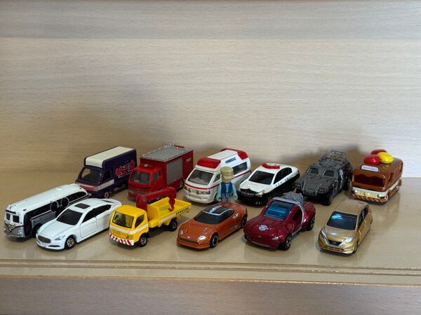 トミカ 12台セット パトカー TOMICA 消防車 ミニカー