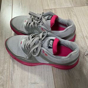 NIKE ランニングシューズ ピンク シルバー