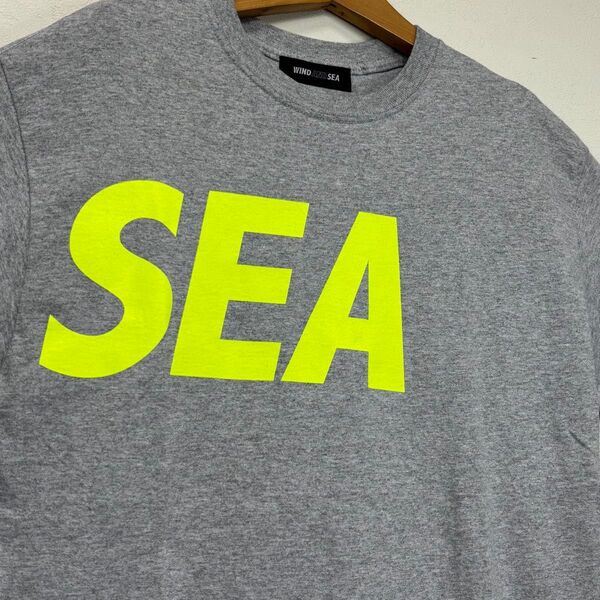 美品☆ウィンダンシー tシャツ カットソー トップス ブランド ロゴ グレー M プリント ネオン イエロー グレー