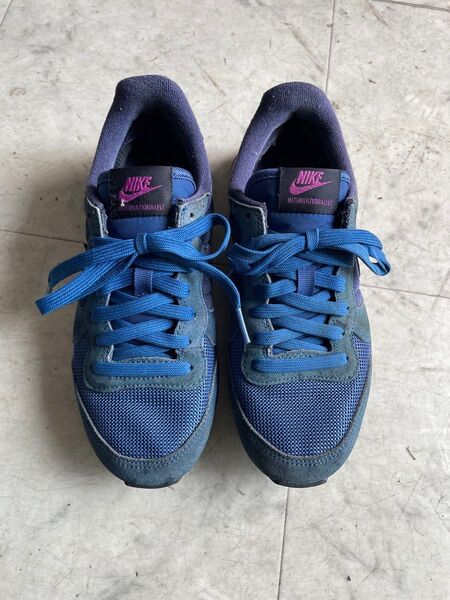 NIKE ナイキ スニーカー