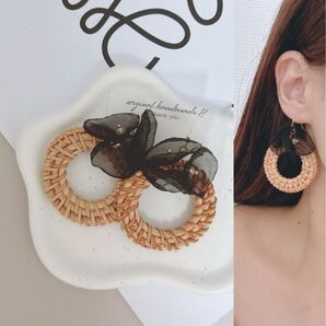 ブラックオーガンジーフラワー×リングラタンピアスイヤリング ハンドメイド