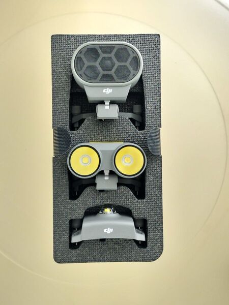 Mavic 2 Enterprise のモジュラーアクセサリーセット ビーコン スポットライト スピーカー