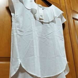 新品未使用!テチチ ラッフルカラーブラウス SIZEフリー