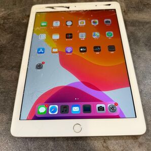 48820 iPad5世代 32GB シルバー Wi-Fiモデル ジャンク