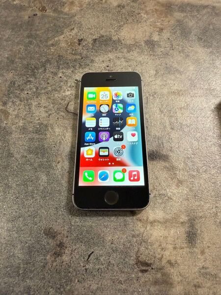76031 iPhone初代 SE 128G グレー SIMフリー 中古品