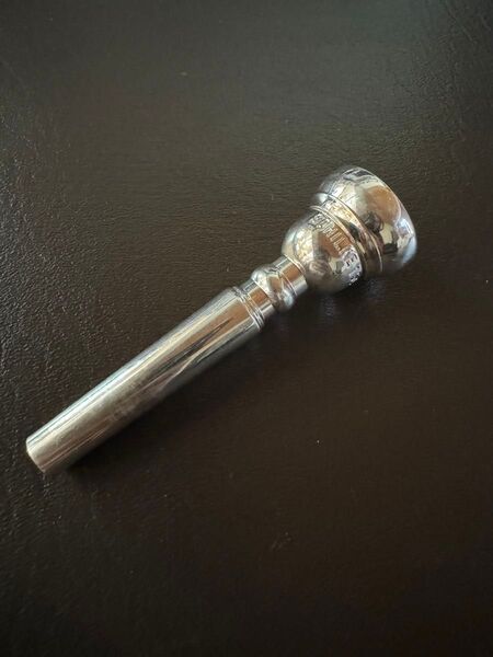 ※新品同様※ シルキー トランペットマウスピース 15C4 ※箱付※