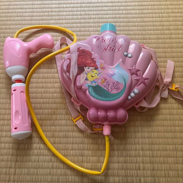 ディズニープリンセス アリエルタンクウォーター リュックウォータージェット 水鉄砲