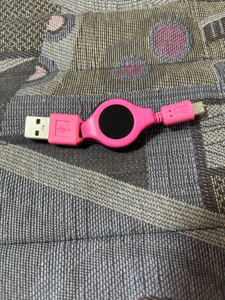 新品未使用 USB 2.0 Micro-B 巻取りケーブル 約75cm