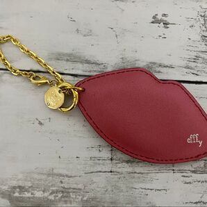 エフィレボル efffy リップ型 キーホルダー レッド系