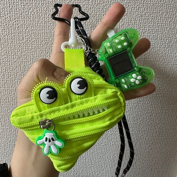 モンスタージップポーチ付きじゃらじゃらキーホルダーテトリスゲーム機