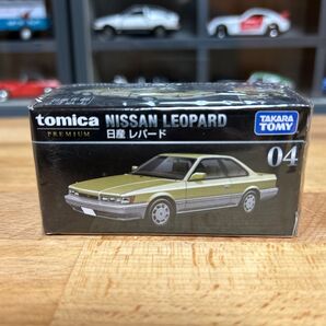トミカプレミアム 04 日産 レパード