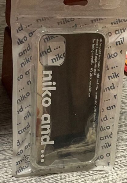 iPhone13pro nikoand ミラー iPhoneケース 未使用