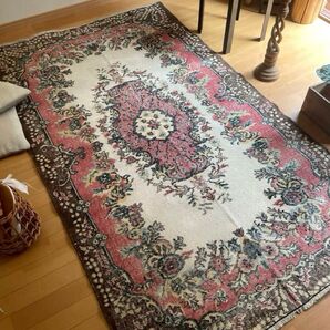 122×212美品レア ローズピンクフローラルメダリオン トルコヴィンテージラグ