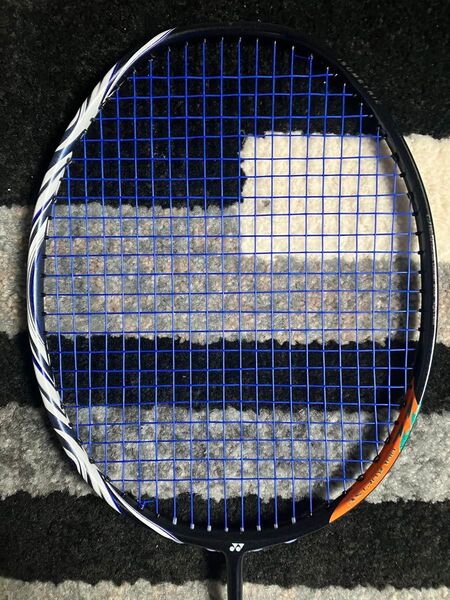 ASUTROX100ZZ 4UG5 YONEX バドミントンラケット アストロクス100zz ダークネイビー
