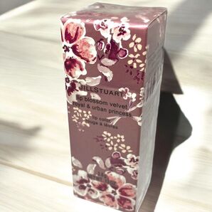 ★未開封★ジルスチュアート リップブロッサム ベルベット ロイヤル & アーバン プリンセス #V02 vintage 3.8g