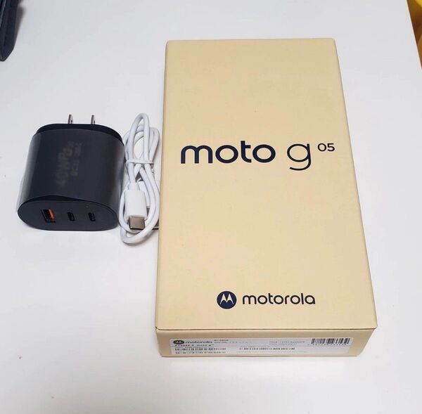 新品未使用 moto g05 8 + 128 GB 40W充電器付き