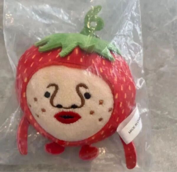 【新品未使用】 イチゴクレナイ こびとづかんのぬいぐるみ 2 キーホルダー マスコット ぬいぐるみ ポールチェーン付き