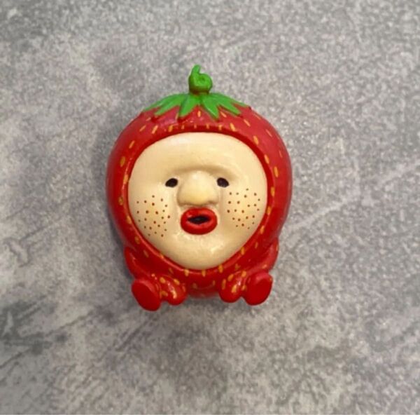 【新品未使用】 イチゴクレナイ こびとづかん フルーツバスケット バスボム バスボール おすわりマスコット フィギュア 入浴剤