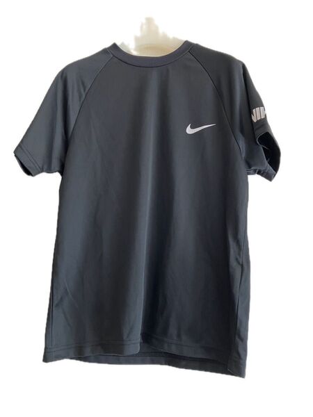 NIKE 半袖ドライTシャツ ブラック XS 130〜140cm