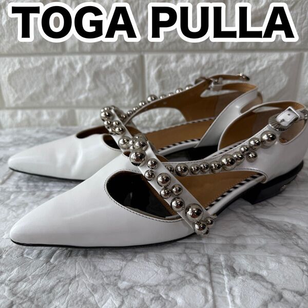 極美品 TOGA PULLA メタルボール スタッズ レザー 装飾 ポインテッドトゥ フラットパンプス トーガプルラ 23.5cm