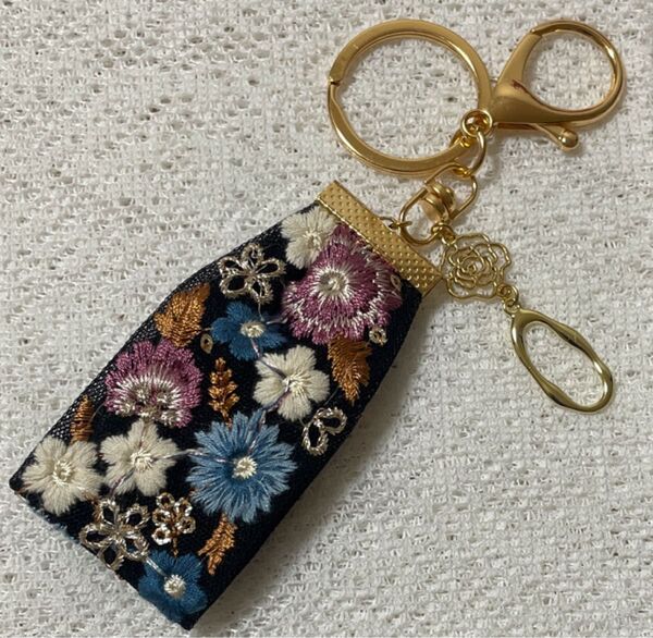 ハンドメイド インド刺繍リボン キーホルダー チャーム