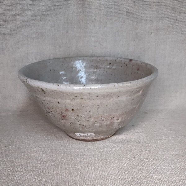 唐津焼 刷毛目茶碗 石ハゼ茶碗 多用途ボウル 飯碗 汁碗 山茶窯井上良 灰被り窯変茶碗 ピンホール茶碗