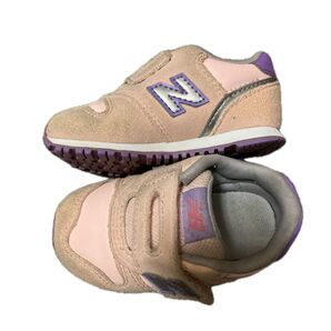 New Balance ベビーシューズ ピンク パープル