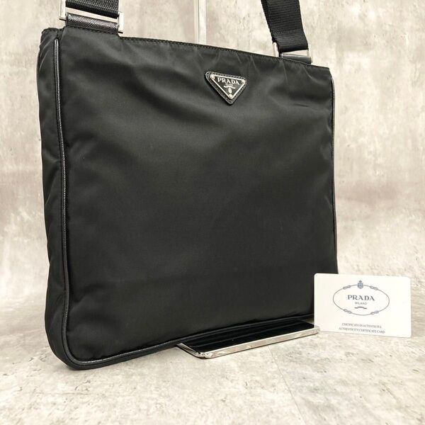 【極美品】 プラダ ショルダーバッグ 2way サコッシュ 三角ロゴ テスート ポシェット トライアングル マチ有り 男女兼用