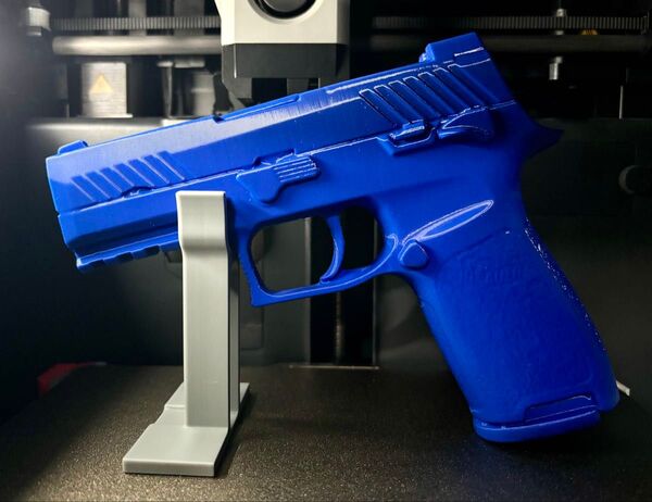 シグ ザウエルP320-M18 トレーニング用 (ブルー) スタンド付属