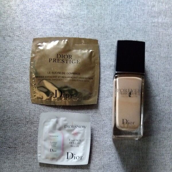 Dior FOREVER SKIN GLOW 1N ※サンプル付き