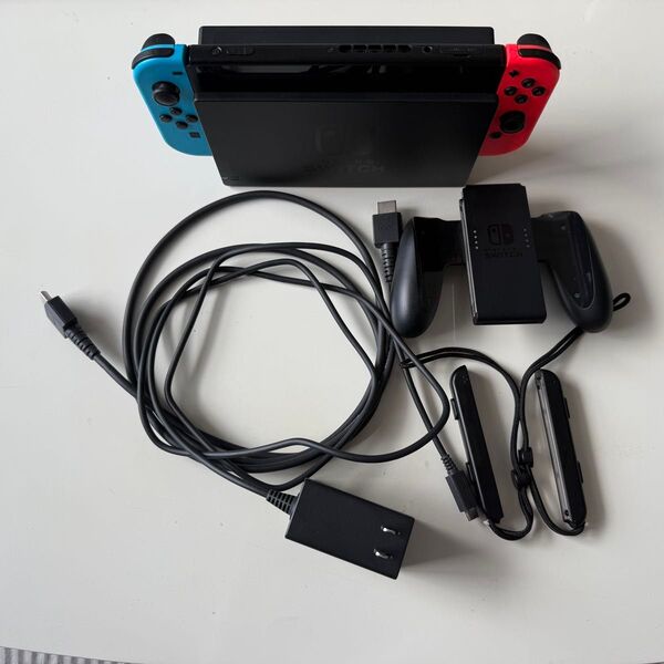 Nintendo Switch本体 ネオンブルー/ネオンレッド