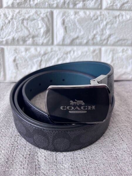 美品 COACH コーチ ブラック レザーベルト シグネチャー 長さ調節可能