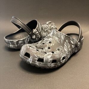 クロックス クロッグ Classic Seasonal Graphic Black Tropical crocs M8 W10