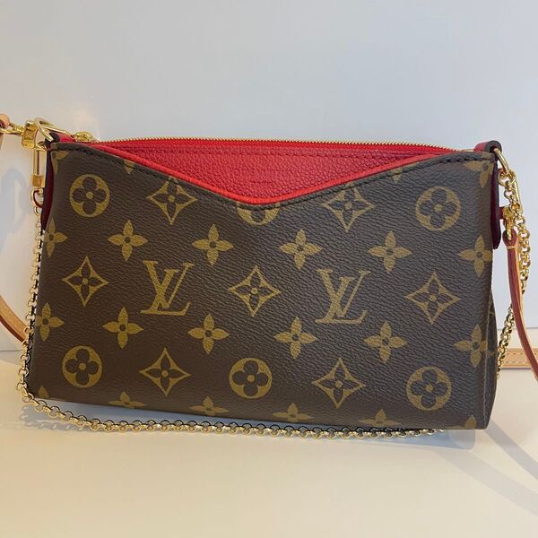 LOUIS VUITTON モノグラム パラスクラッチ ヴィトン ショルダーバッグ ルイヴィトン