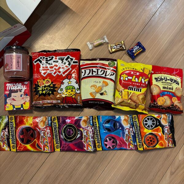 コメダ珈琲 国産いちごバターとお菓子詰め合わせ(クッキー、飴ちゃん、ホームパイ、ミルキー、カントリーマアム、ベビースターラーメン)