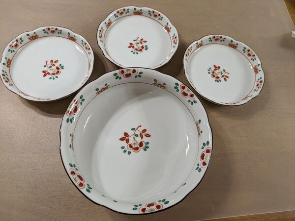 たち吉 花容 盛鉢と小皿3枚