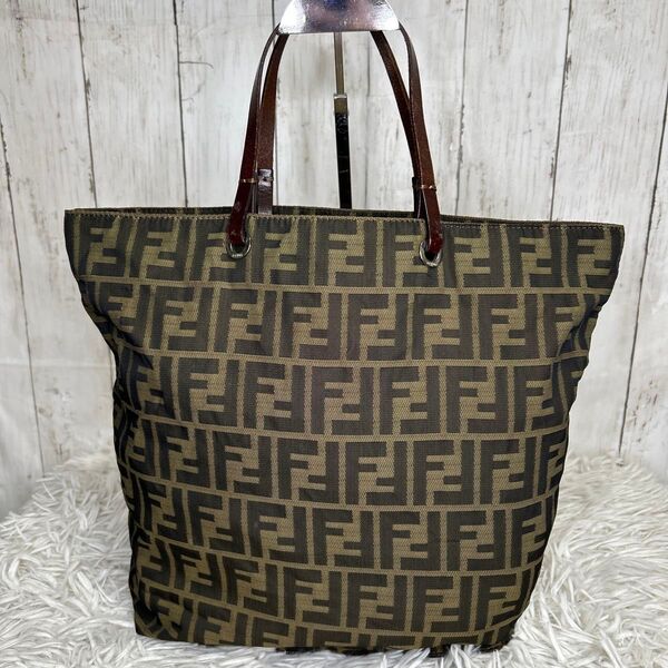 FENDI ズッカ ハンドバッグ トートバッグ ナイロン レザー ロゴ