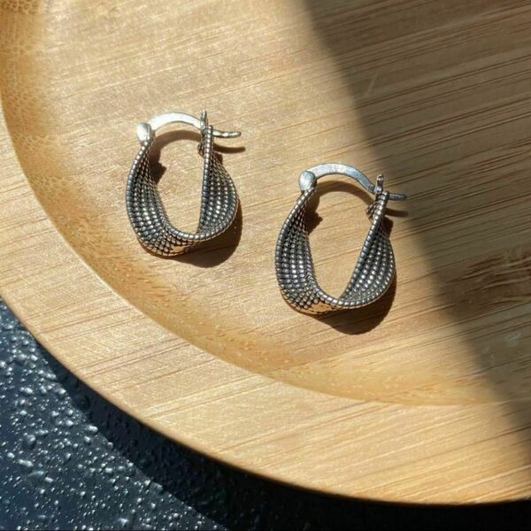 【シルバー】プチピアス インポートピアス zara todayful cos フープピアス チェーン風 レディース メンズ