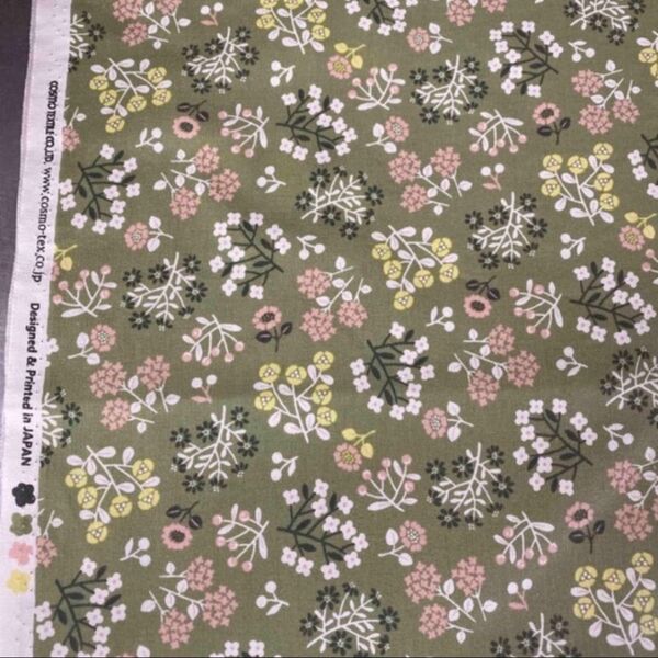 ◇シーチング生地 生地幅×50cm 小花柄 黄緑色