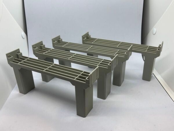 プラレール 高架ステーション用橋脚 4個 中古 キズ汚れ日焼けあり
