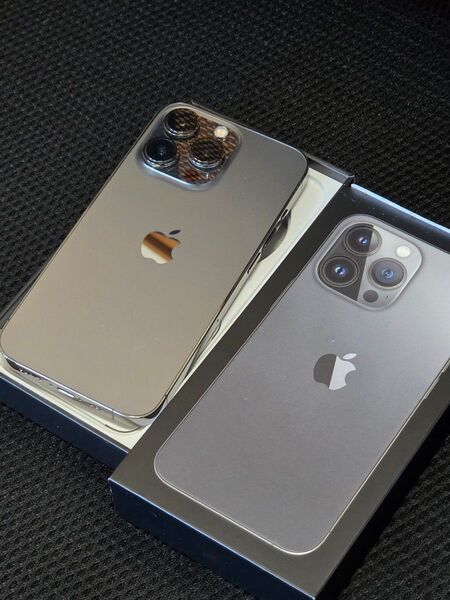 【美品・ほぼ新品】iPhone 13 Pro 128GB ブラック (グラファイト)