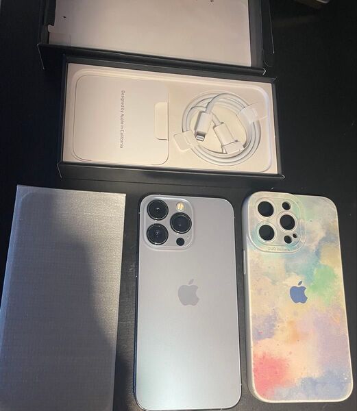 【中古】iPhone13Pro 128GB シエラブルー SIMフリーカド傷あり比較的美品 ケース2個、フィルム付き