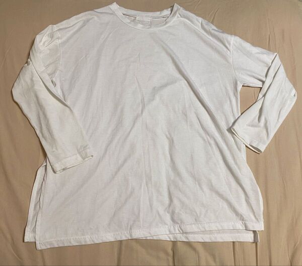 ミアマスビン 裾スリットベーシック長袖Tシャツ フリーサイズ 韓国発 ホワイト白 Tシャツ トップス クルーネック カットソー