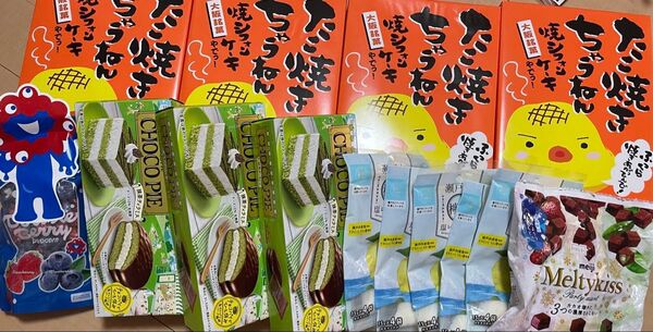 ミャクミャクダブルベリーポップコーンや大阪土産、お菓子、レモネード詰め合わせ14点