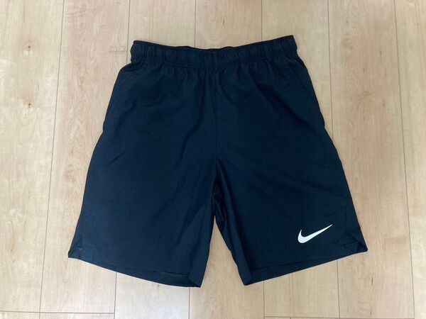 NIKE ナイキ ハーフパンツ ブラック メンズ Mサイズ ジム トレーニング ランニング 新品未使用