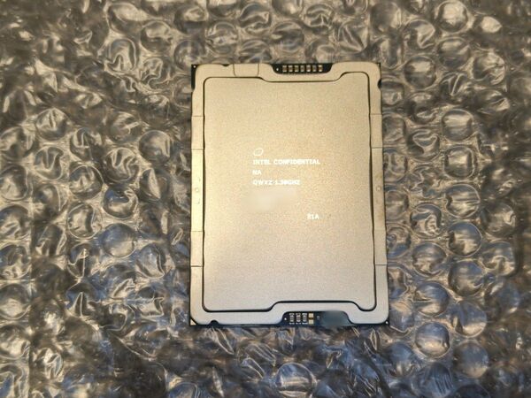 Intel Xeon Platinum QWXZ ES CPU LGA4677 Xeon SP サーバー PC 新品未使用