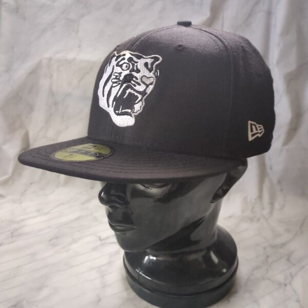 NEW ERA 59FIFTY キャップ 阪神タイガース モノクロ虎ロゴ ニューエラ 帽子